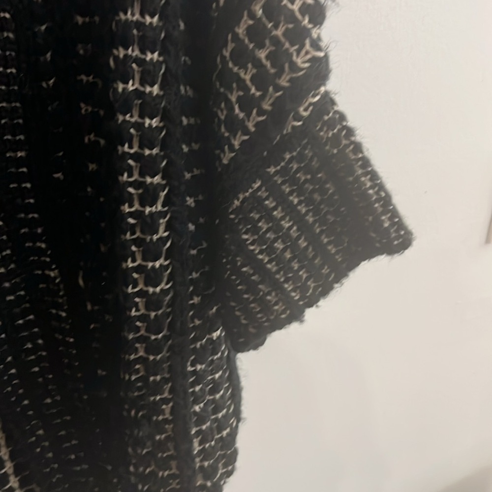 Zara knit - Black and White Sweater - cape size M - Picture 4 of 7